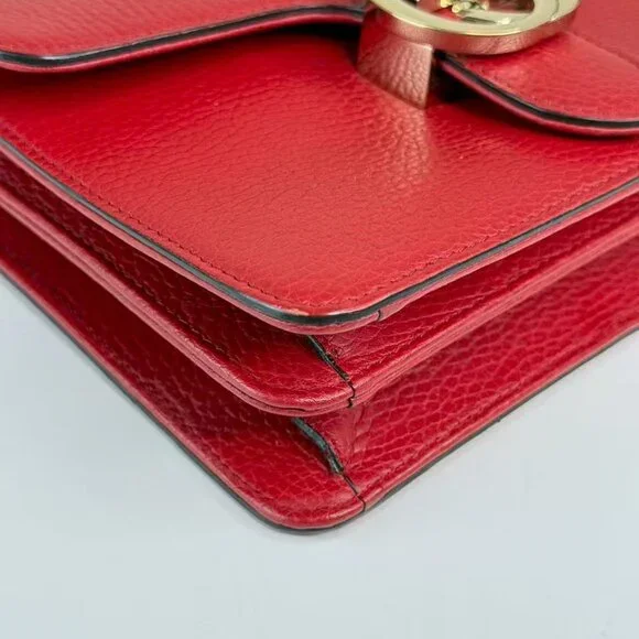 Gucci Red Leather GG Logo Crossbody Bag with Chain Strap & Gold Hardware - Picture 9 of 10